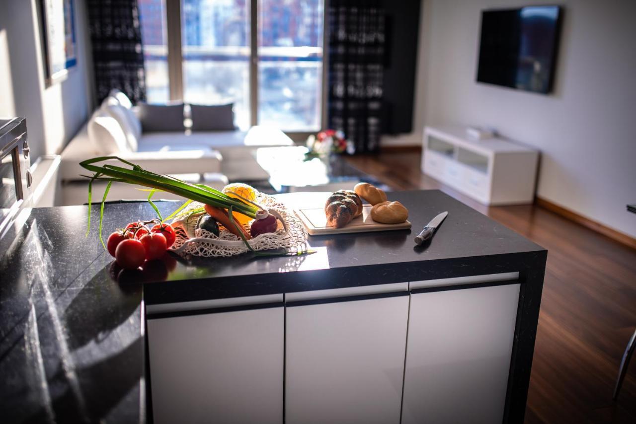 Apartament Amber Centrum Z Basenem Apartman Gdańsk Kültér fotó