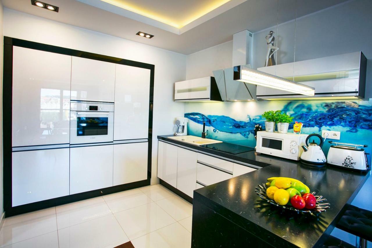 Apartament Amber Centrum Z Basenem Apartman Gdańsk Kültér fotó