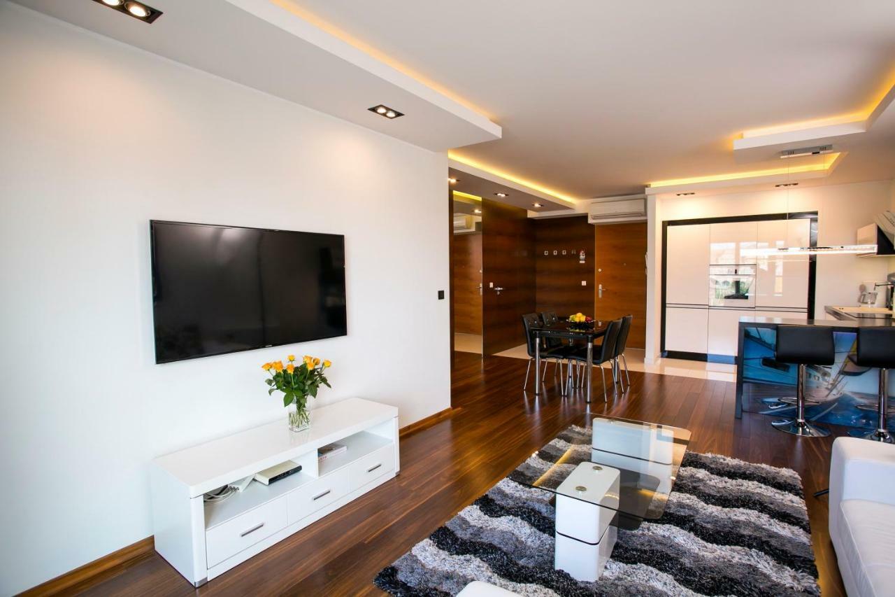 Apartament Amber Centrum Z Basenem Apartman Gdańsk Kültér fotó